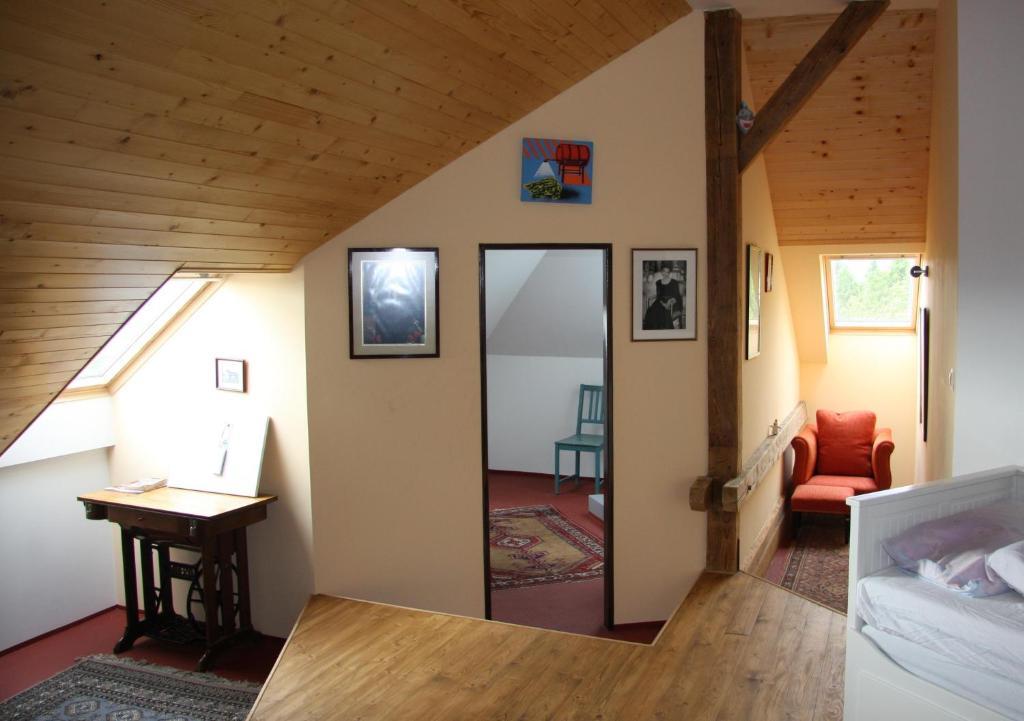 Orli Hnizdo At Chateau Novak Křivoklát Habitación foto